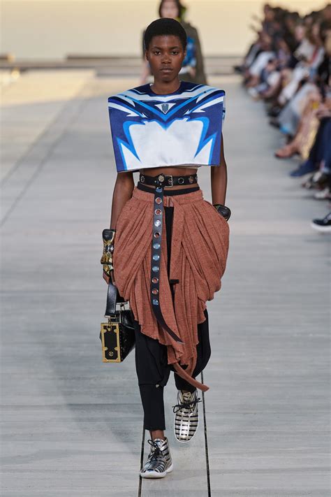 louis vuitton cruise 2023 vogue|louis vuitton resort fashion.